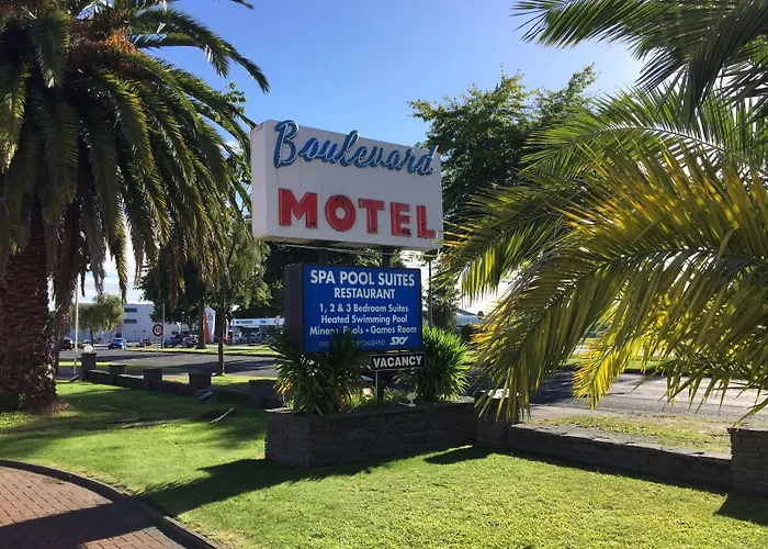 Motel Boulevard 3*