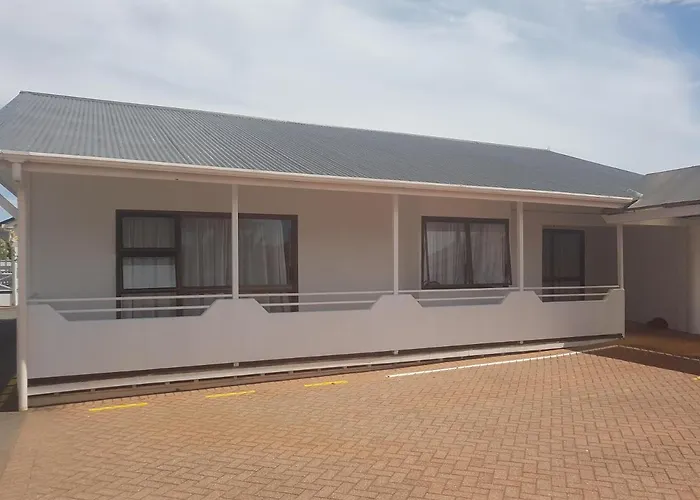 Boulevard Motel 3*